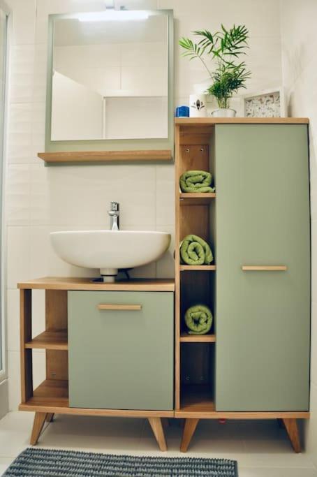 New Studio Apartment In Central Budapest - Free Parking 외부 사진